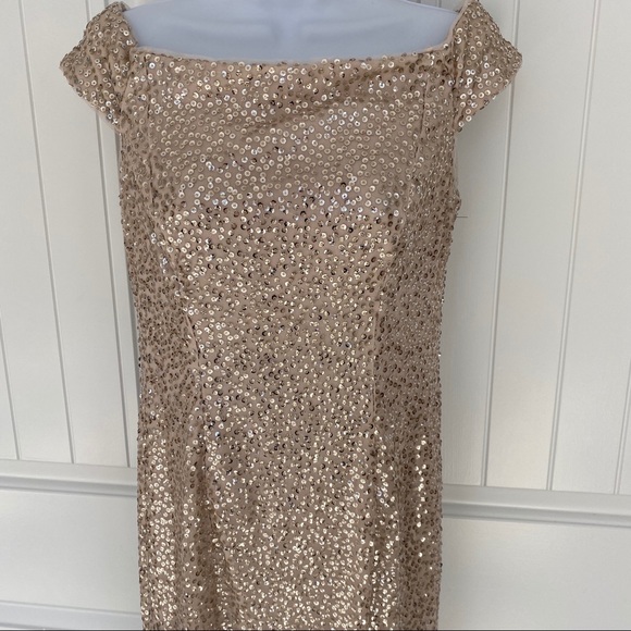 Adrianna Papell gold sequins formal gown - Picture 3 of 7
